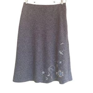 New York & Company Skirt Gray Flecked Poodle  Full Midi Floral Embroidered 6